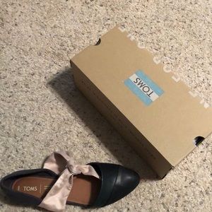 Toms Shoes